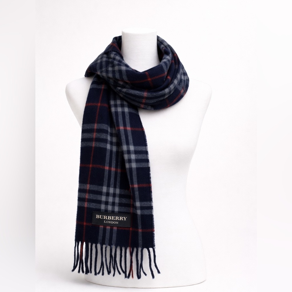 Men Or Women Burberrys Navy Blue Scarf 100% Lambswool